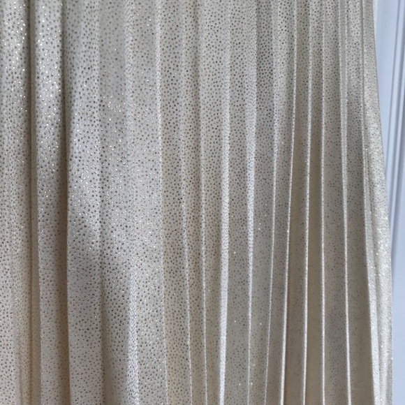 Marc & Maddie Metallic Sequin Pleated Dress Girls Size 14 Gold Short Sleeve - Picture 10 of 11